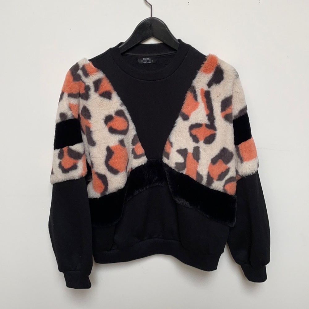 Bershka leopard faux  fur detail sweat top
